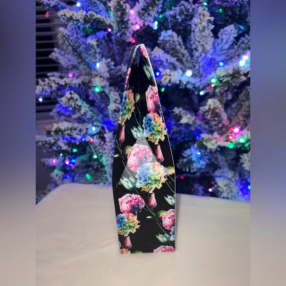 Floral Lavender Reed Diffuser - Picture 2 of 5